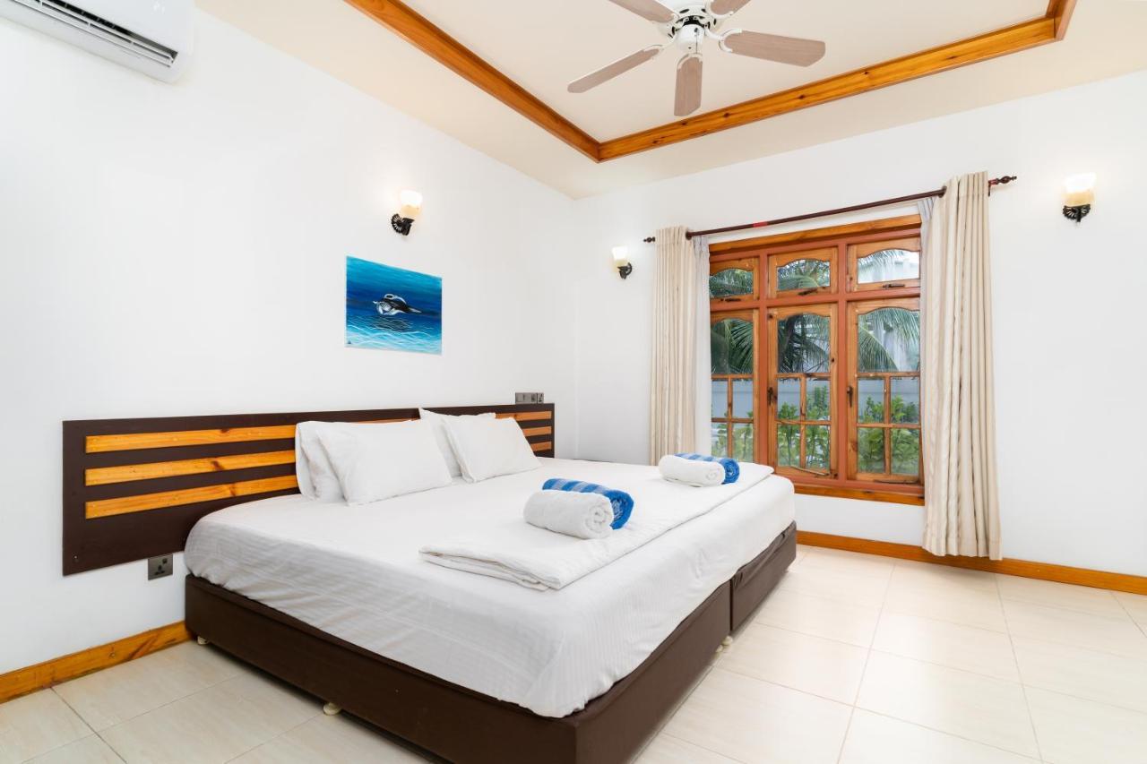 Ukulhas View Hotel Exterior photo