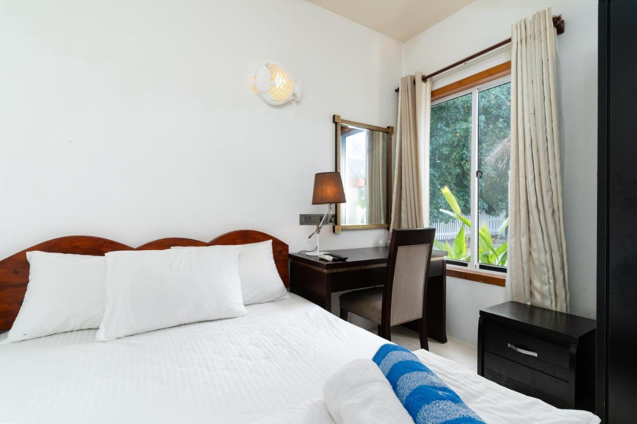 Ukulhas View Hotel Exterior photo