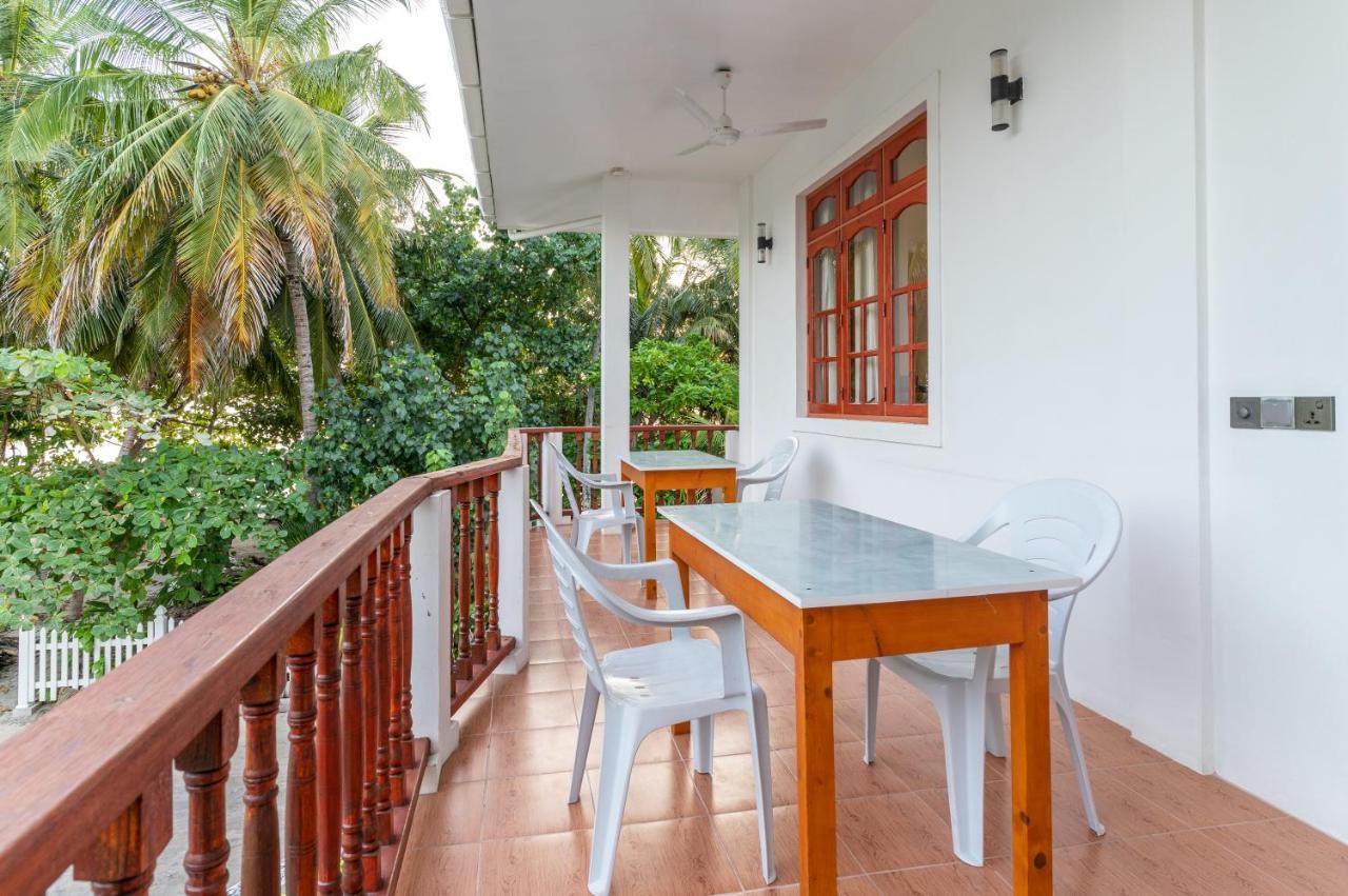 Ukulhas View Hotel Exterior photo